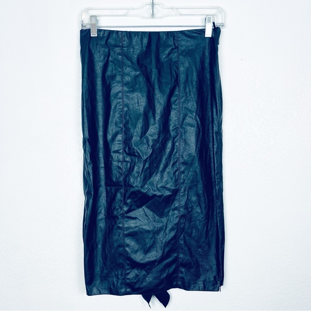 Pinko size 8 black faux vegan leather pencil skirt